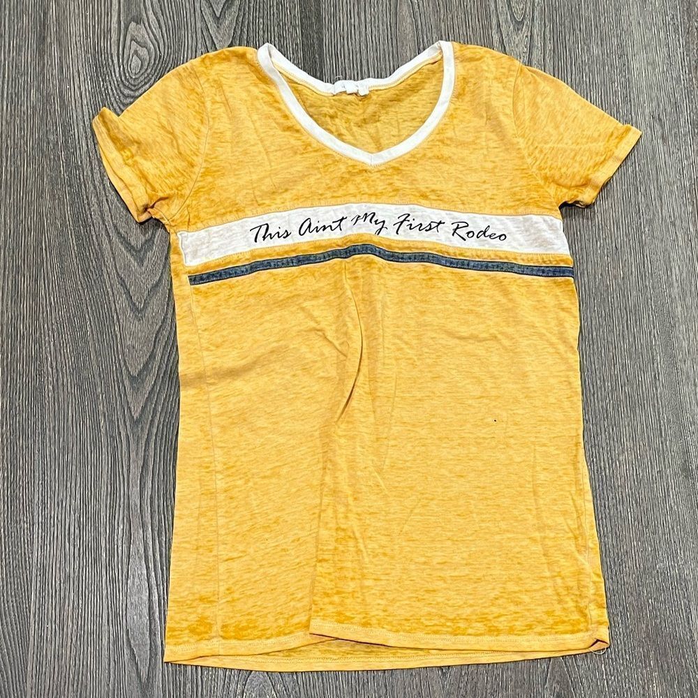 Maurices Short Sleeve T-Shirt This Ain't My First Rodeo Print Yellow White XS